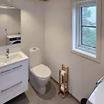 Feriehus 2 Bedroom Lovely In Bjordal Hogvær